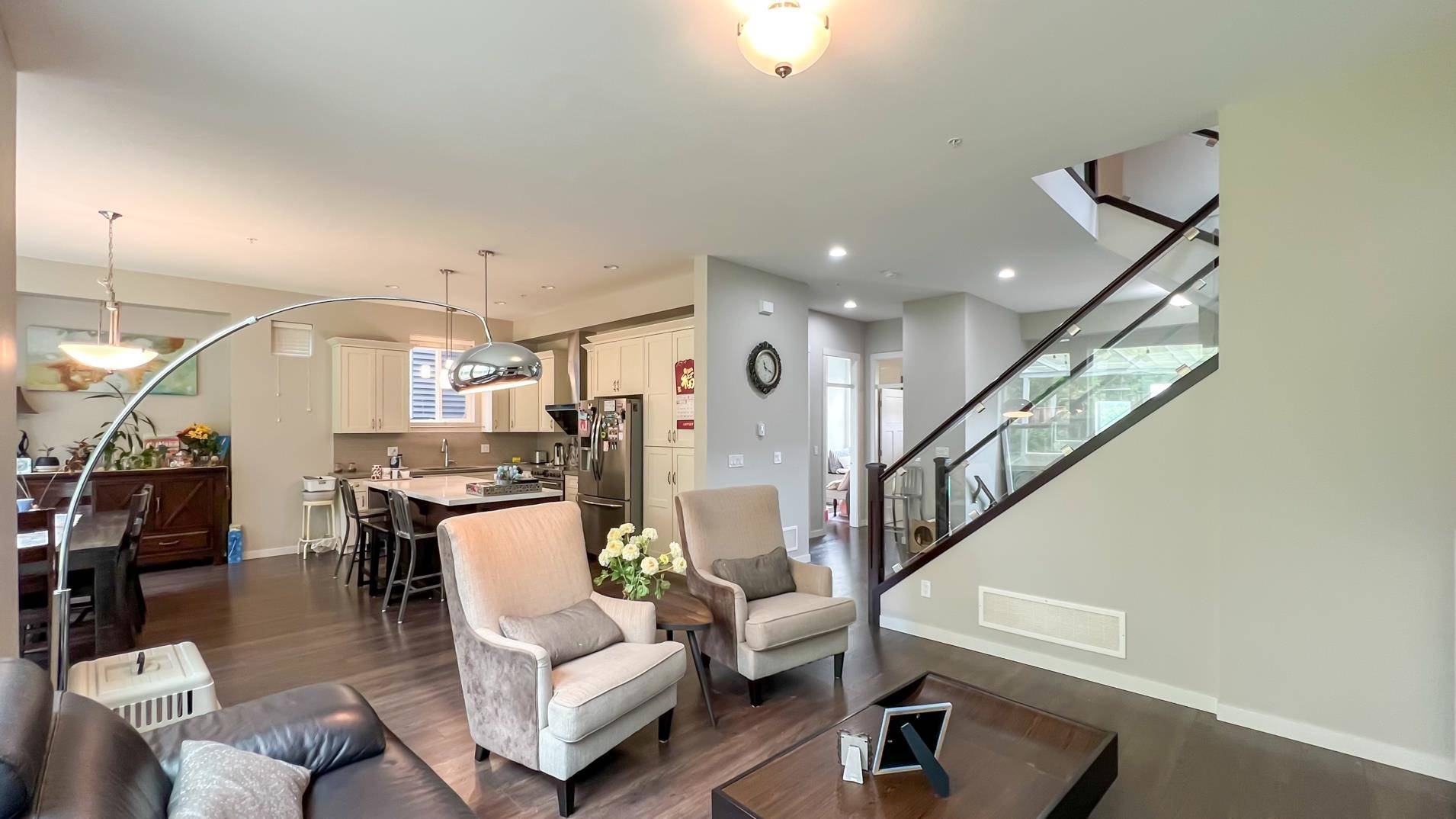 Maple Ridge, BC V2W 1H5,24317 112b AVE
