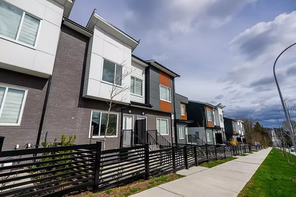 Surrey, BC V4N 2E4,9652 162a ST #51