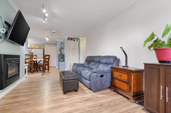 Abbotsford, BC V2T 4M3,2962 Trethewey ST #312
