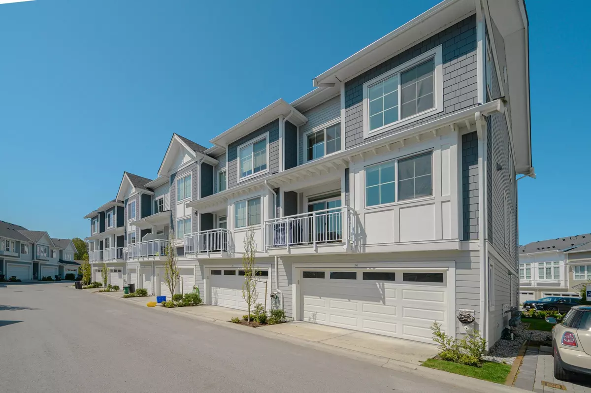 Ladner, BC V4K 0E2,5311 Admiral WAY #74