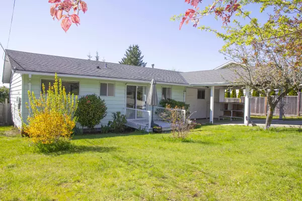 Sechelt, BC V7Z 0B4,4781 Laurel AVE