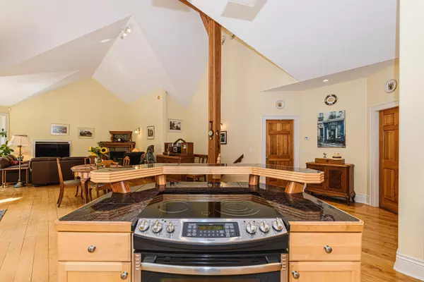 Salt Spring Island, BC V8K 2L6,720 Long Harbour RD