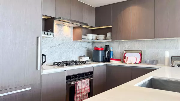 Burnaby, BC V5H 0G5,6538 Nelson AVE #4007