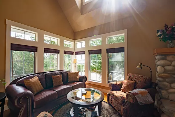 4247 Orca RD Garden Bay, BC V0N 1S1