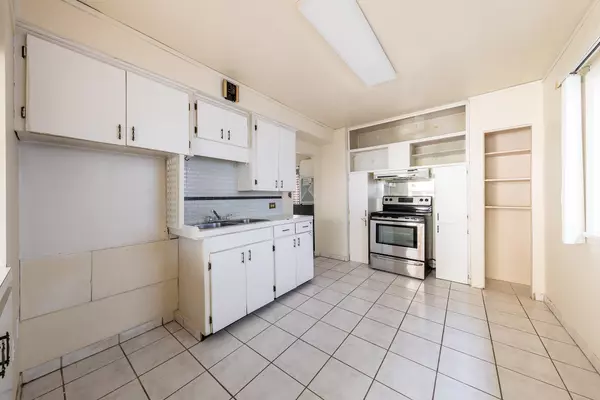 Vancouver, BC V5K 2X2,3247 Napier ST