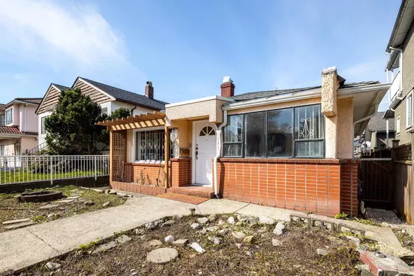 Vancouver, BC V5K 2X2,3247 Napier ST