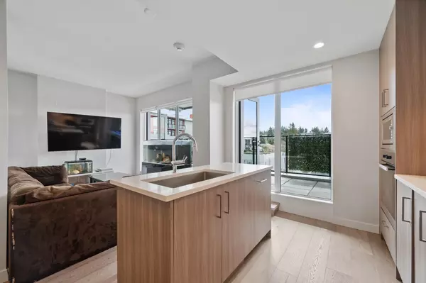 Vancouver, BC V5Z 2C3,528 W King Edward AVE #508