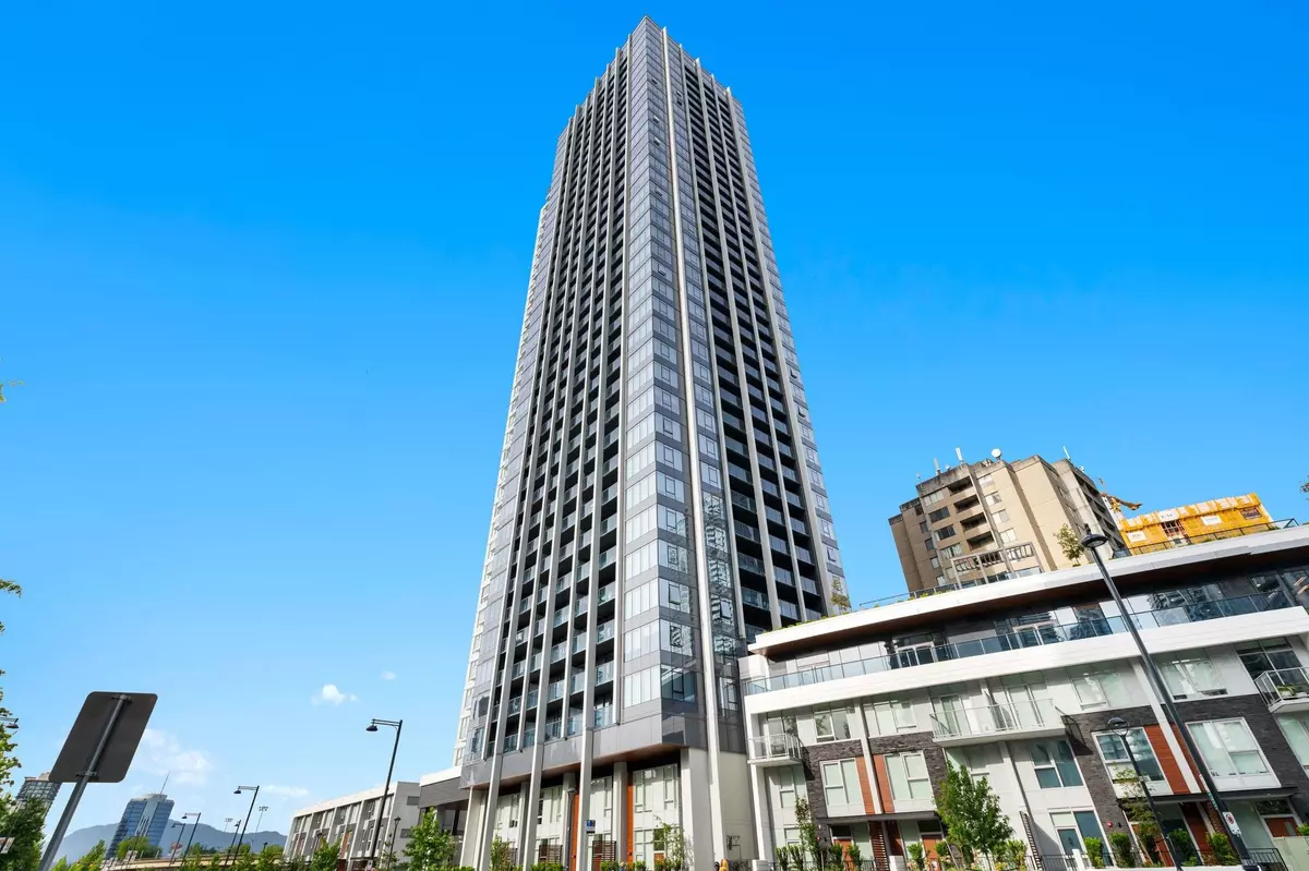 Surrey, BC V3T 0S7,10448 University DR #3012