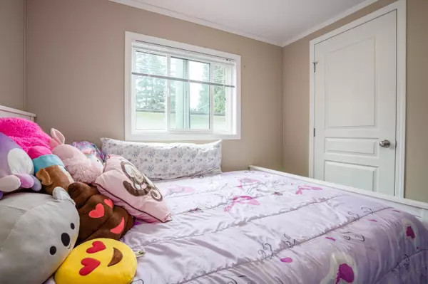 Squamish, BC V0N 3G0,40022 Government RD #5