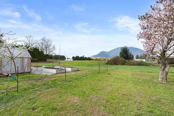 Chilliwack, BC V2R 4K9,42790 Adams RD