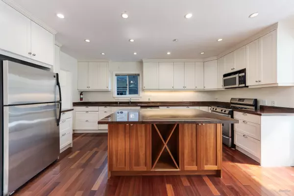 Vancouver, BC V6M 1B9,2146 W 33rd AVE