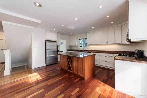 Vancouver, BC V6M 1B9,2146 W 33rd AVE