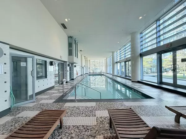 Vancouver, BC V6G 3J8,590 Nicola ST #607