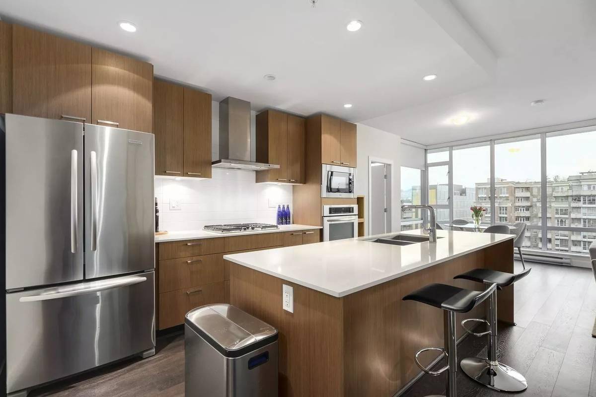 Vancouver, BC V6A 0B4,221 Union ST #905