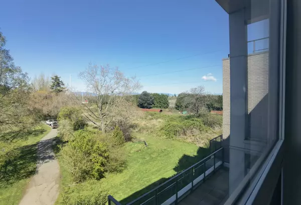 Richmond, BC V6W 0C2,10800 No. 5 RD #15