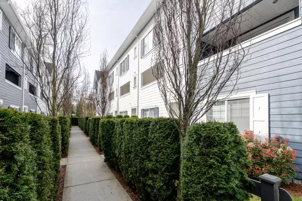 Surrey, BC V3Z 0X1,158 171 ST #60