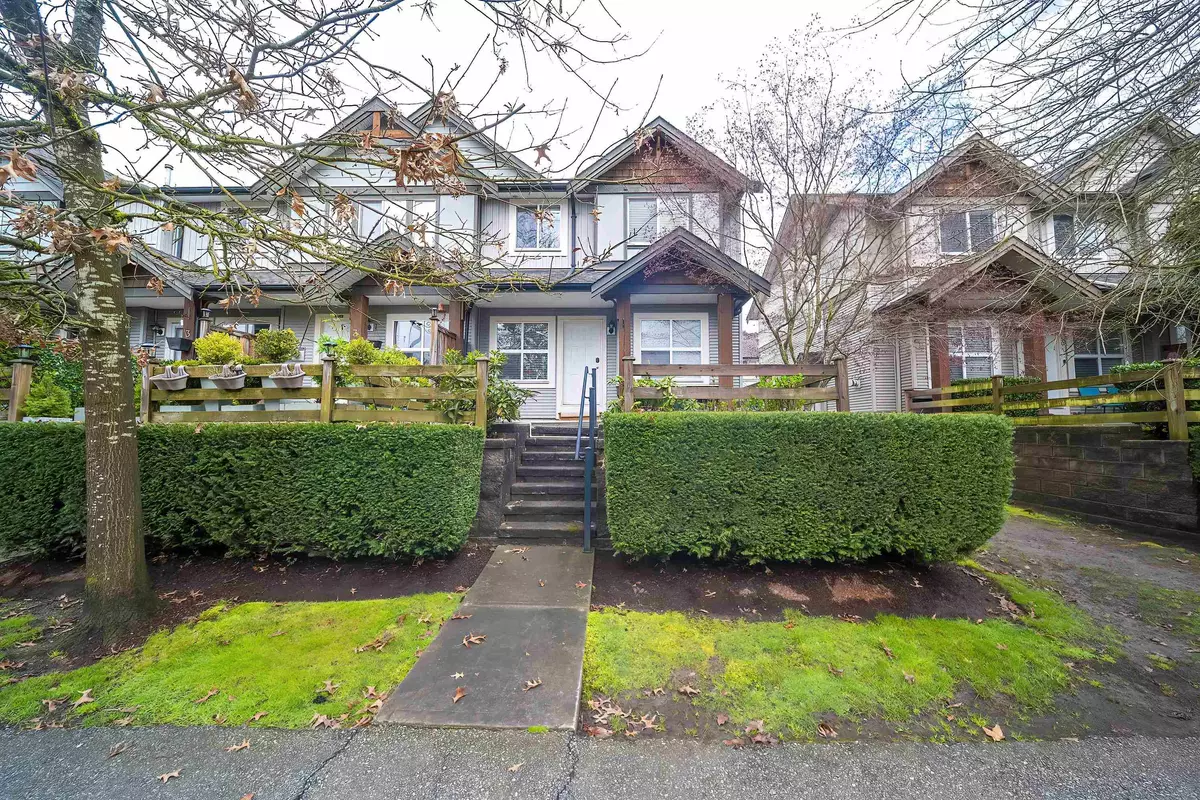Port Coquitlam, BC V3B 8C3,1055 Riverwood Gate #38