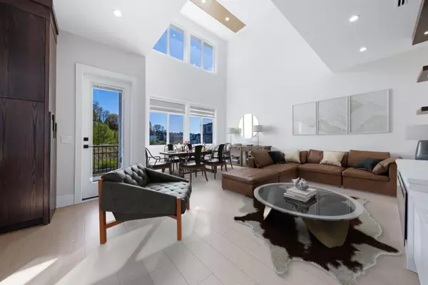 12480 106a AVE, Surrey, BC V3V 0E2