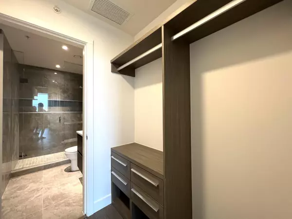 6328 No. 3 RD #820 Richmond, BC V6Y 0L6