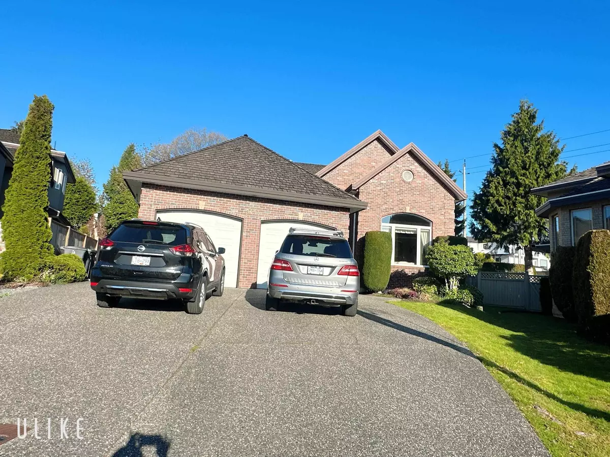Surrey, BC V4N 3C5,9493 163 ST