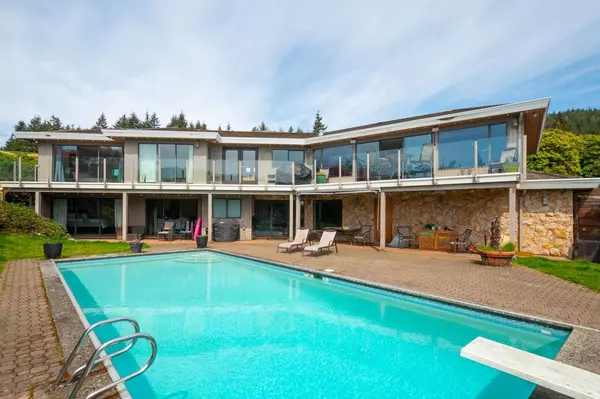 West Vancouver, BC V7W 1A9,4231 Rockridge CRES