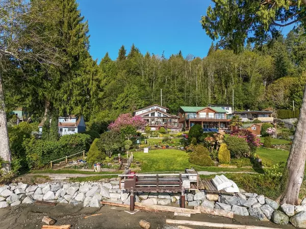 Gibsons, BC V0N 1V1,1162 Point RD