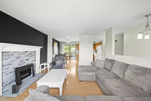 Surrey, BC V3V 7L7,9076 122b ST
