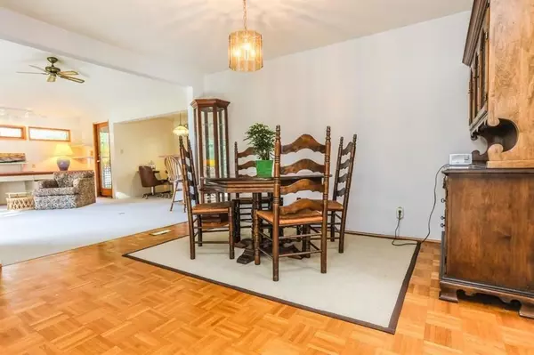 West Vancouver, BC V7V 1Y2,2493 Haywood AVE