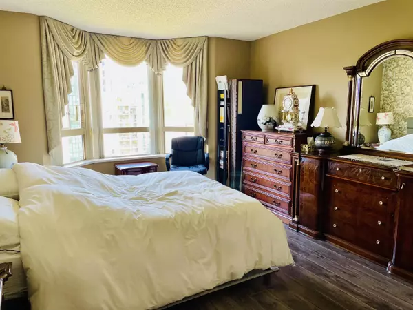 Coquitlam, BC V3B 7T9,1190 Pipeline RD #905