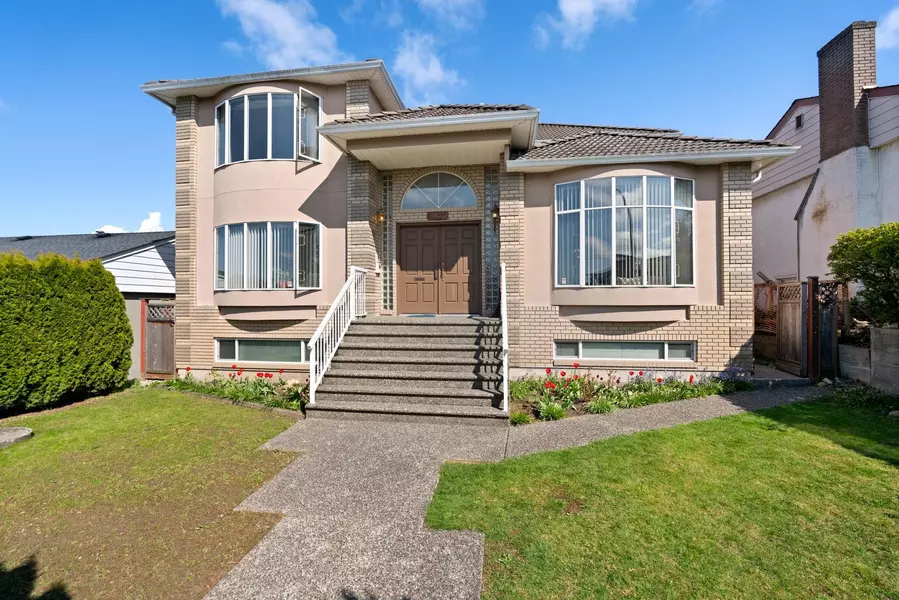 4055 Napier ST, Burnaby, BC V5C 3G3