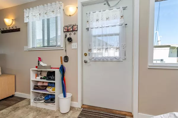 62780 Flood Hope RD #18 Hope, BC V0X 1L2