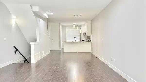 Surrey, BC V3X 0H9,6162 138 ST #14