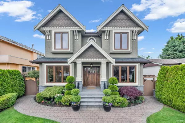 283 W 45th AVE, Vancouver, BC V5Y 2W3