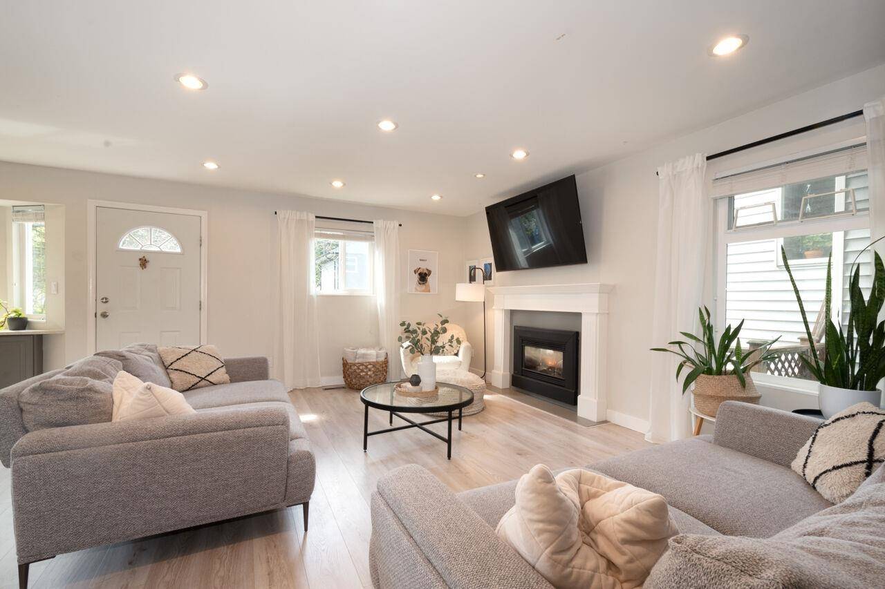 North Vancouver, BC V7G 2E5,1503 Norton CT