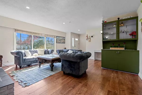 Maple Ridge, BC V2X 5T2,12171 221 ST