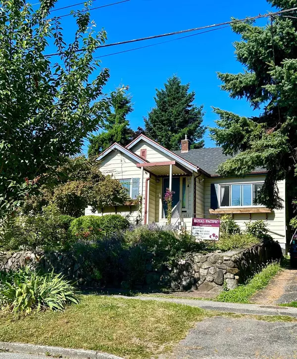 New Westminster, BC V3L 4A6,521 Garfield ST