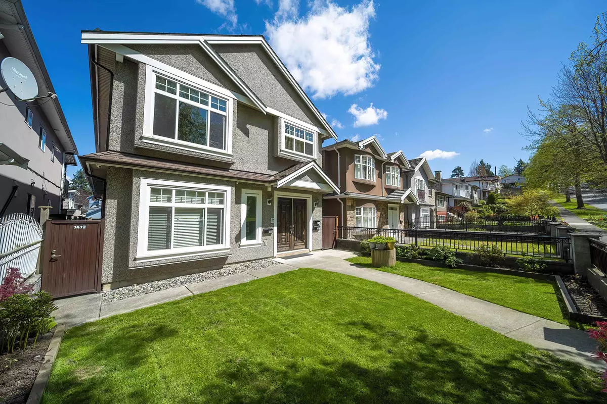 Vancouver, BC V5R 5R2,3443 Price ST