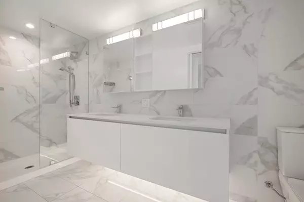 5788 Gilbert RD #703 Richmond, BC V6X 1B7