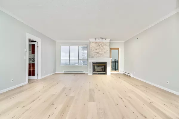 Coquitlam, BC V3K 6R8,555 Austin AVE #2001