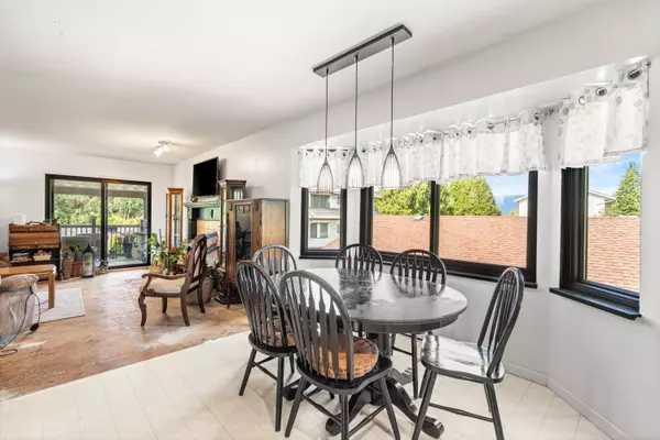 Maple Ridge, BC V2X 1T8,12019 206 ST