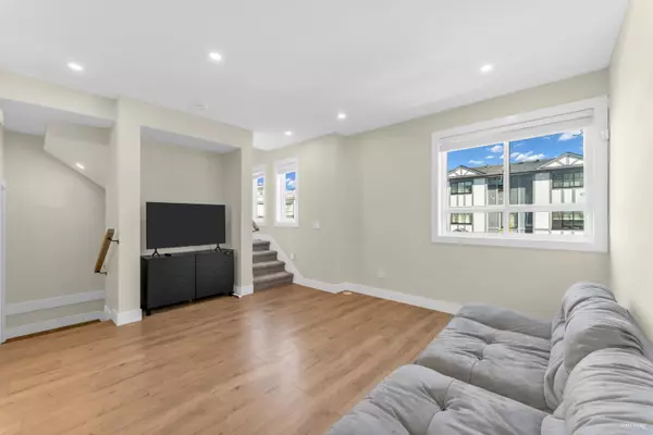 Surrey, BC V3Z 1J7,16358 23a AVE #2