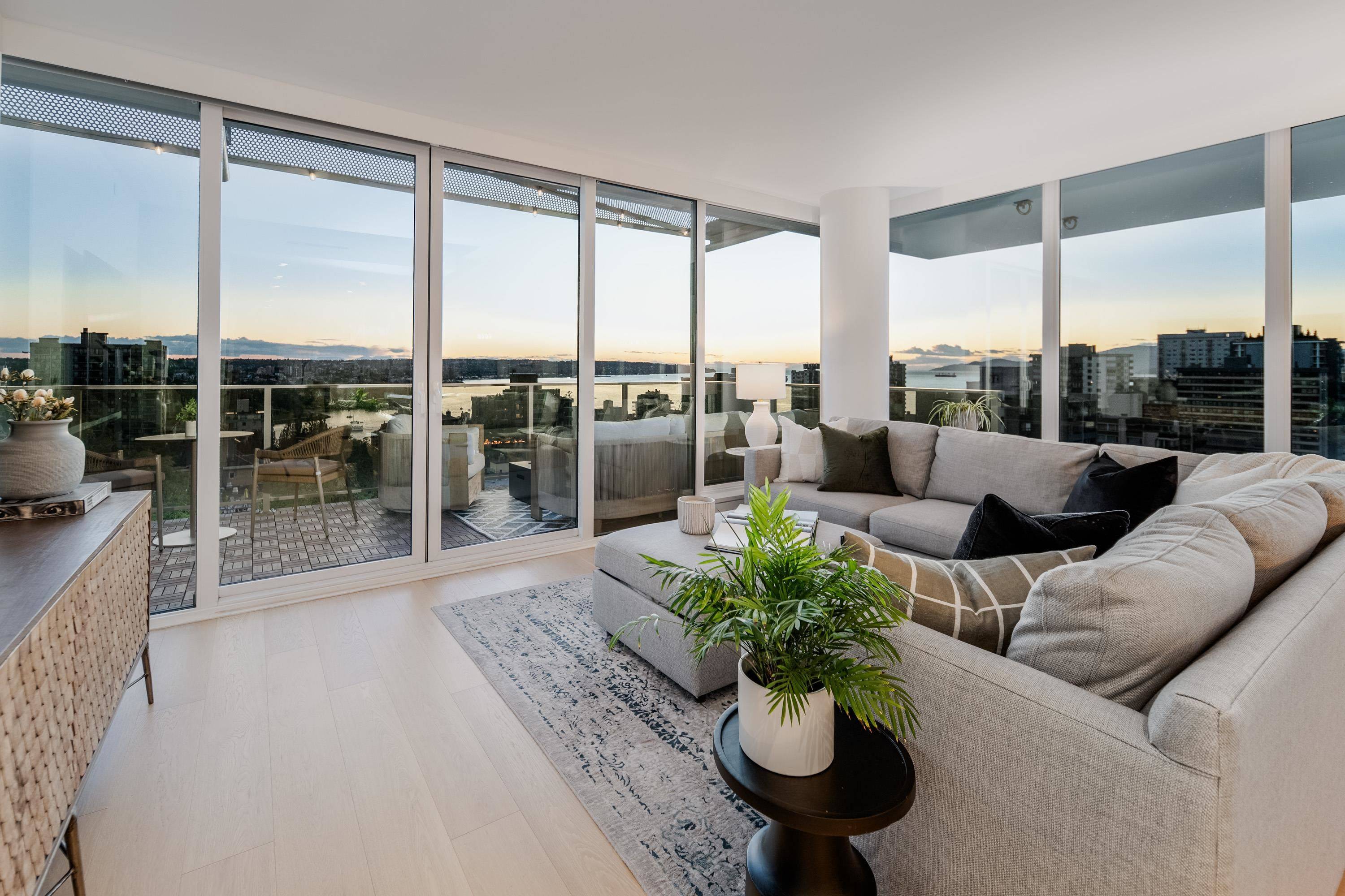 1180 Broughton ST #1302, Vancouver, BC V6G 2B1
