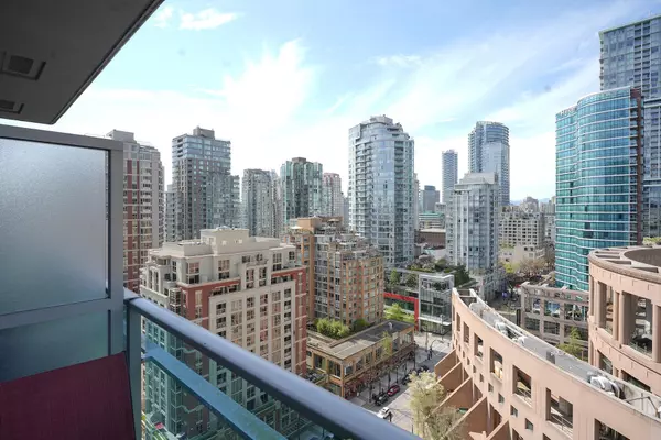 788 Hamilton ST #2208 Vancouver, BC V6B 0E9