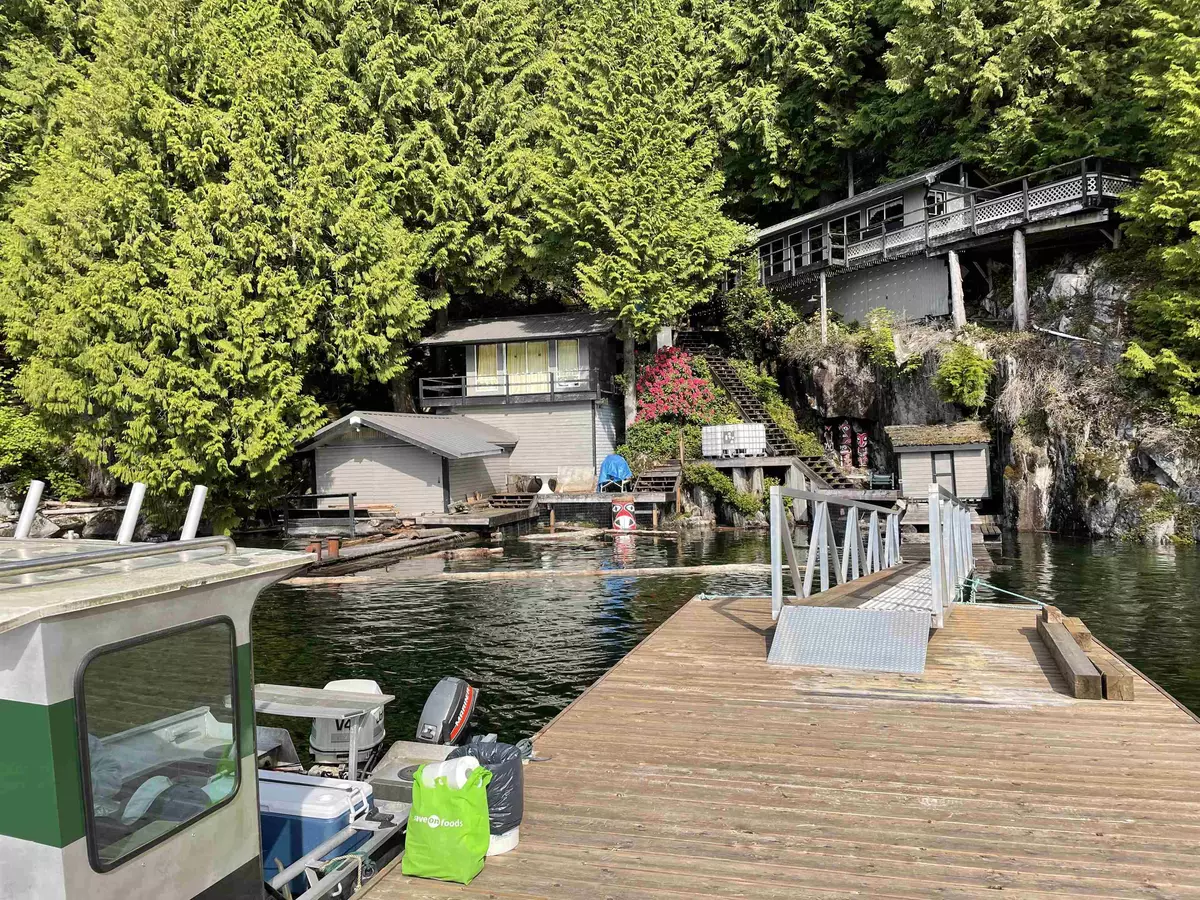 Pitt Meadows, BC V0V 0V0,1 Seal Bay