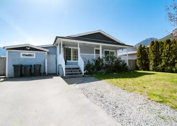 Squamish, BC V8B 0B3,1061 Edgewater CRES