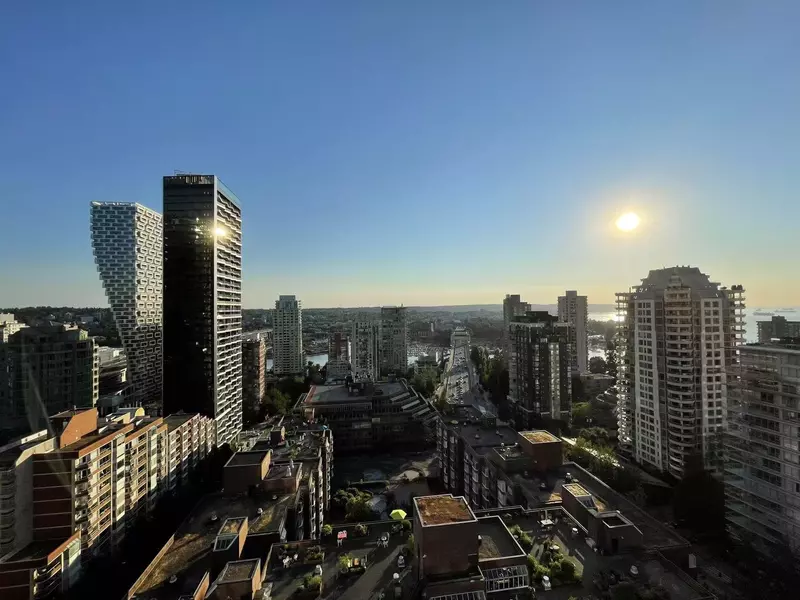 1289 Hornby ST #2201, Vancouver, BC V6Z 0G7