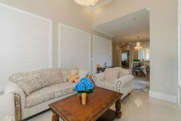 Richmond, BC V6Y 2S6,7091 Bridge ST