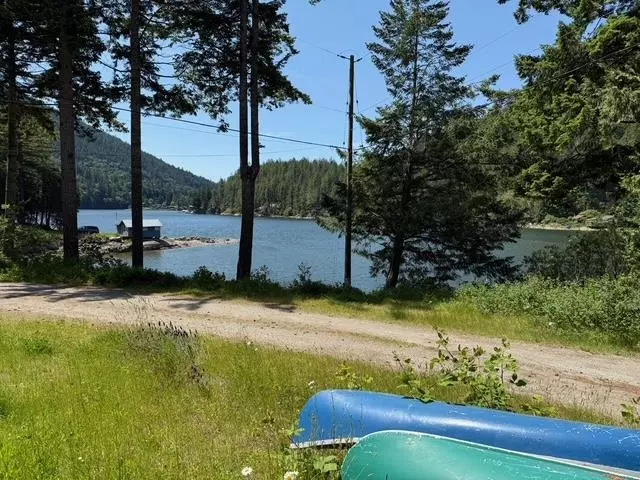 Madeira Park, BC V0N 2H1,13248 Porters RD