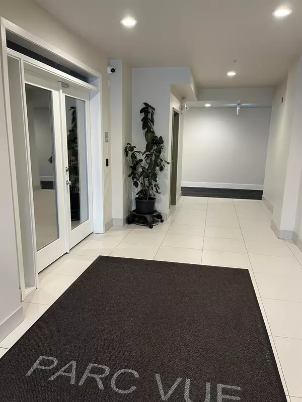 Maple Ridge, BC V2X 5W1,12040 222 ST #219