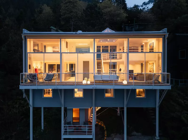 90 Isleview PL, West Vancouver, BC V0N 2E0